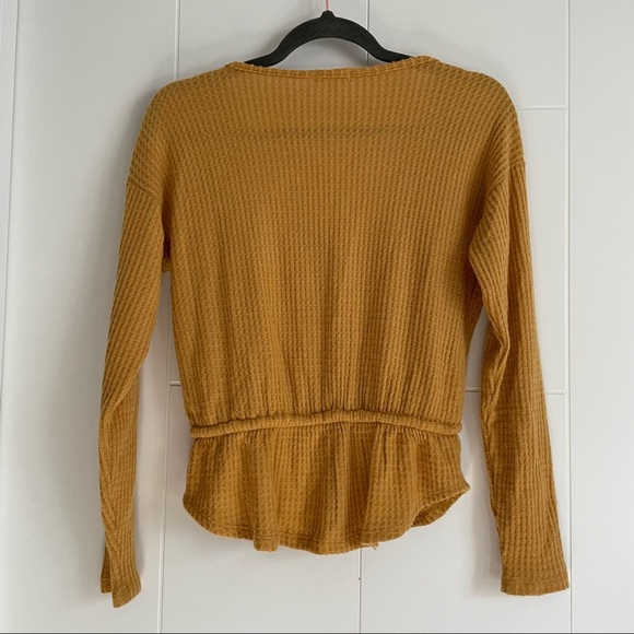 3/$25 Ardene Waffle Peplum Top - Picture 5 of 5